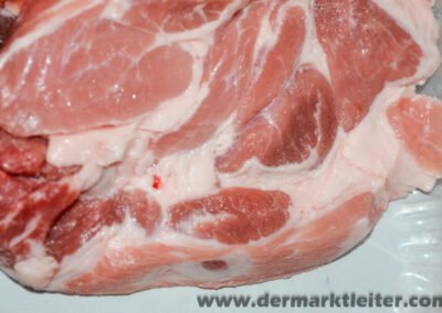 Aldi meine Metzgerei frische Nackensteaks vom Schwein 2023 nah