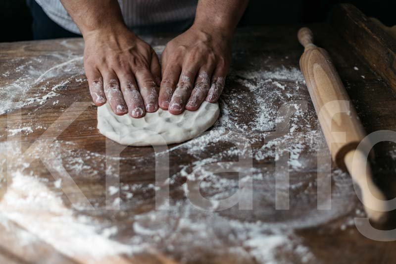 vorbereiten des Pizzaboden