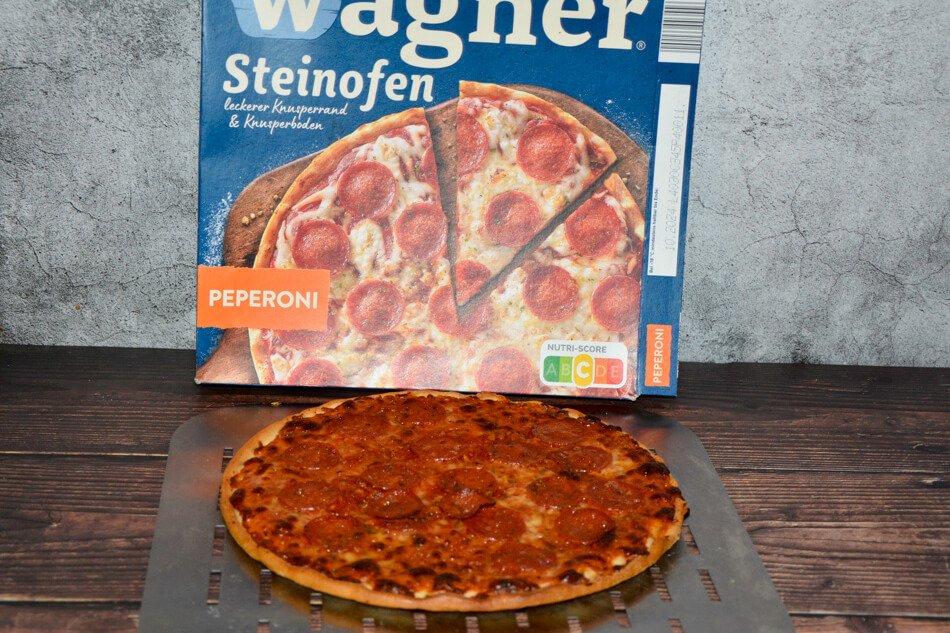 Original Wagner Steinofen Pizza Peperoni fertiggebacken