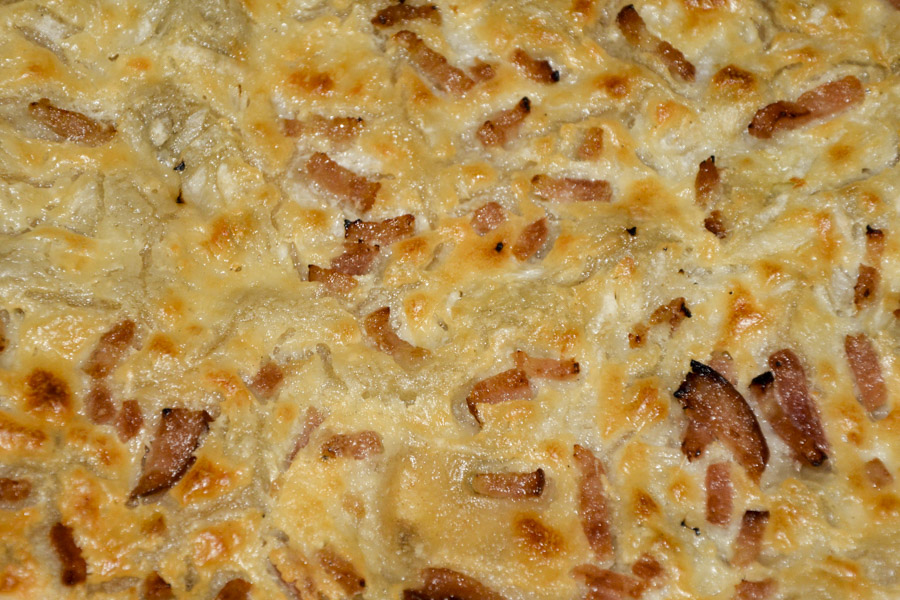 Aldi Frantastique! Original Flammkuchen mit Speck 2025 fertiggebacken nah
